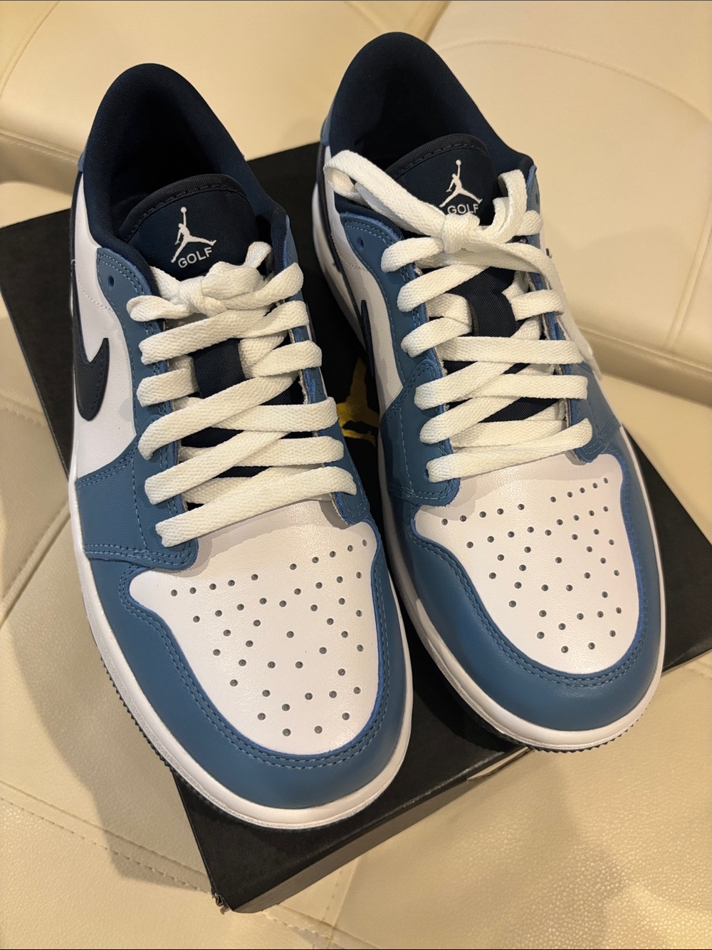 Jordan Men's Low-Top Sneakers - White & Blue